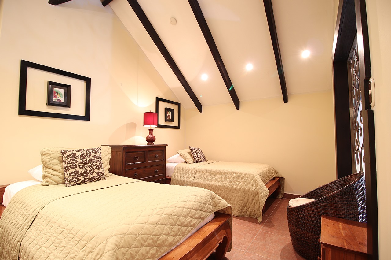 The Riverside Inn - Enjoy Panama
